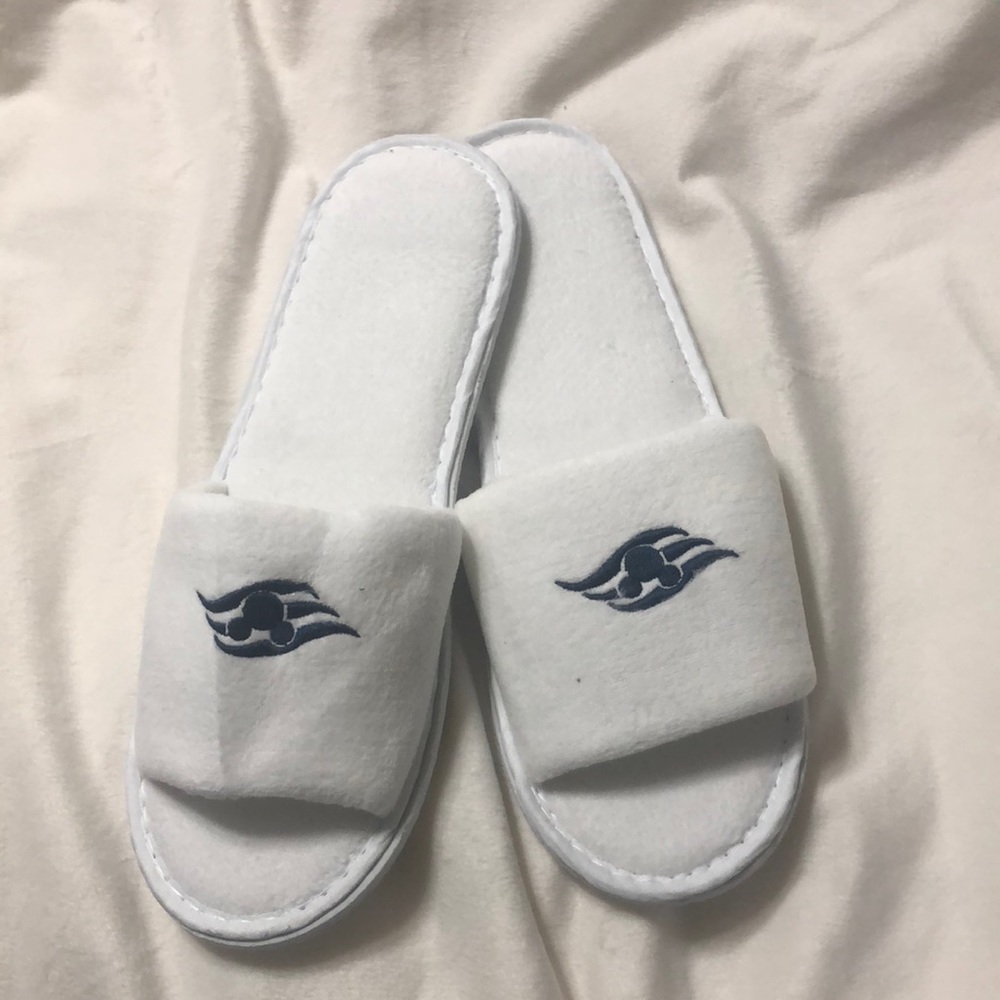 Disney cruise line slippers. Terry cloth white. Unisex. NIB   No size 11”long